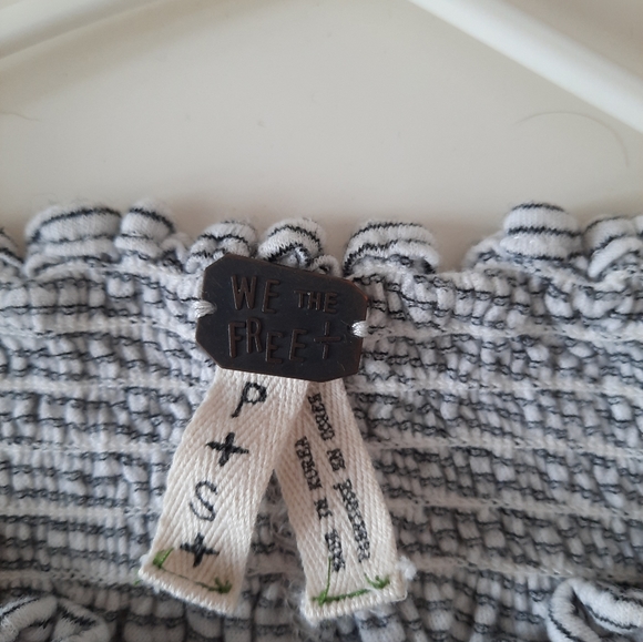 Off Shoulders Top - Picture 2 of 3